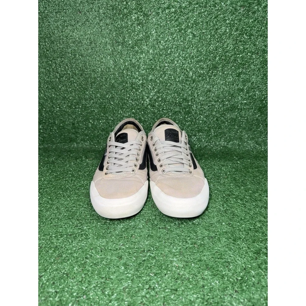 Vans Chima Ferguson Pro 2 Mens Size 9.5 Grey Beige Low Top Skate Shoes Sneakers